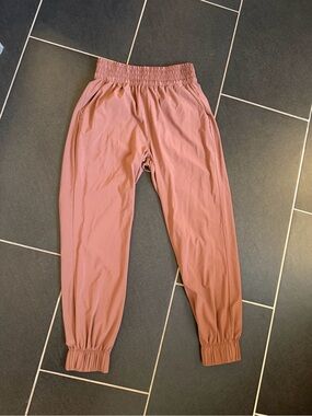 Vuori Villa Jogger Hazelnut (brown) size XS